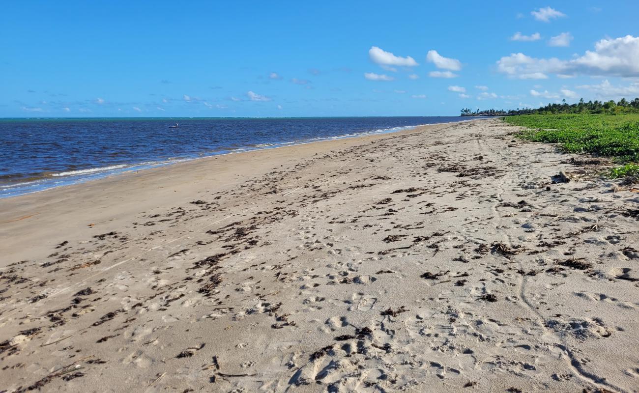Photo de Praia da Barra de Santo Antonio avec sable beige de surface