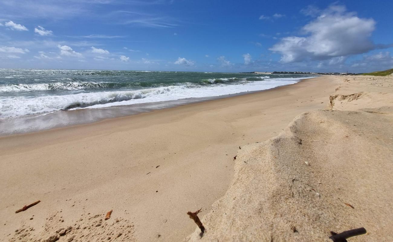 Photo de Praia de Barra do Rio avec sable beige de surface