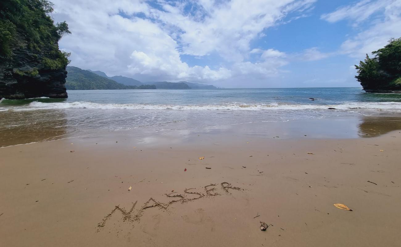 Photo de Nasser's Cove avec sable fin et lumineux de surface