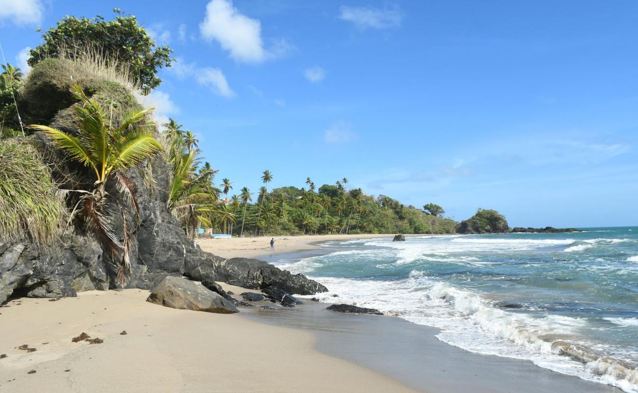 Photo de San Souci beach avec sable beige fin de surface