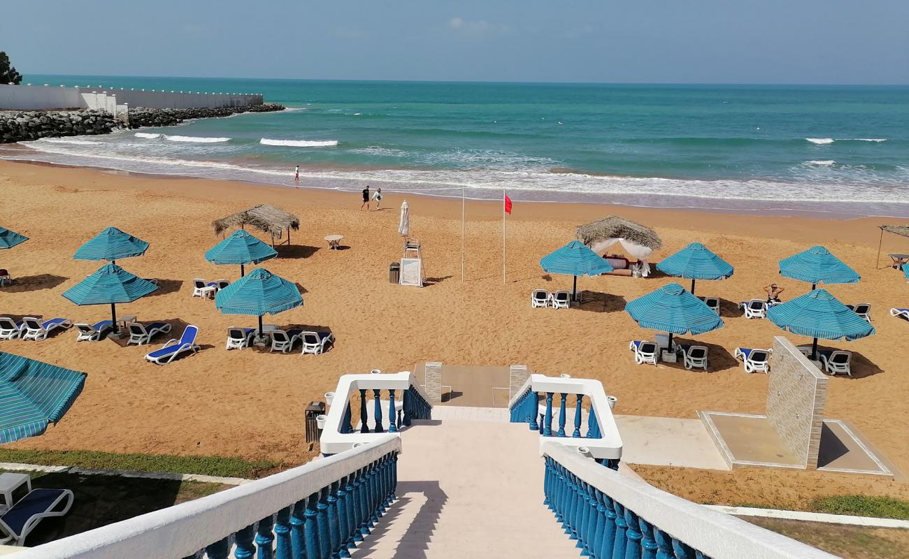 Photo de Bin Majid resort avec sable beige fin de surface