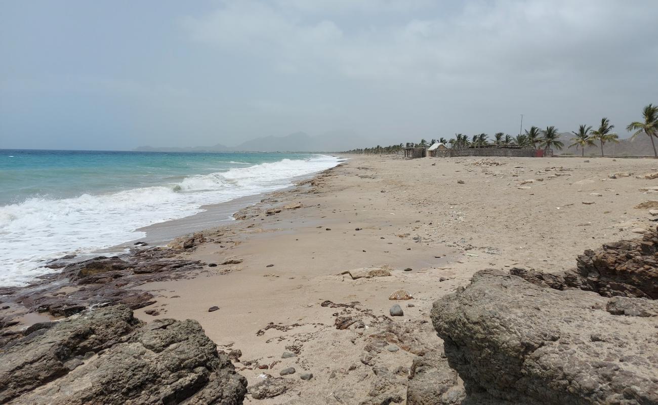 Photo de Dibba Beach avec sable beige de surface