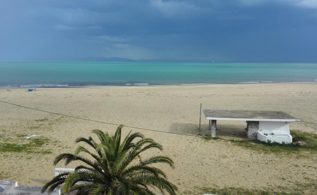 Photo de La Goulette plage avec sable lumineux de surface