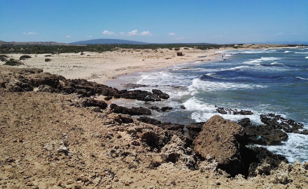 Photo de Plaz Bir Ezzadi avec sable beige de surface