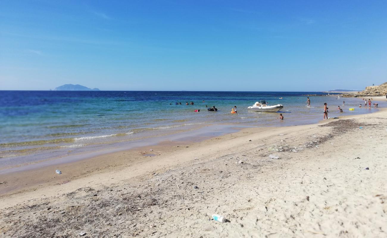 Photo de Zaouiet Magayez Beach avec sable beige de surface