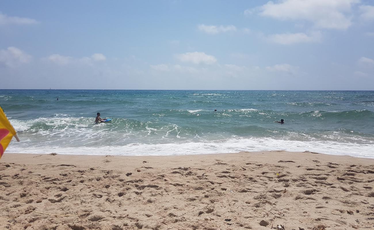 Photo de Maamoura Plage avec sable lumineux de surface