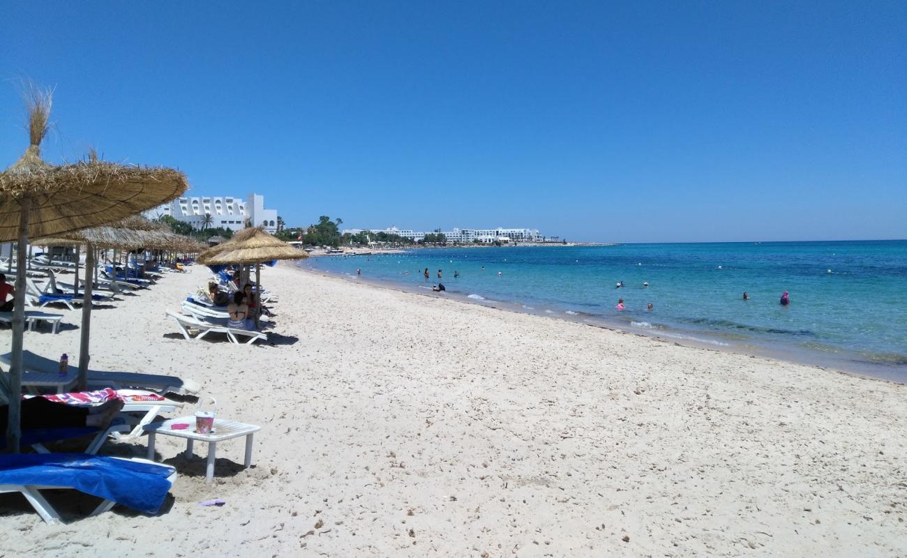 Photo de Plage de Hammamet III avec sable lumineux de surface