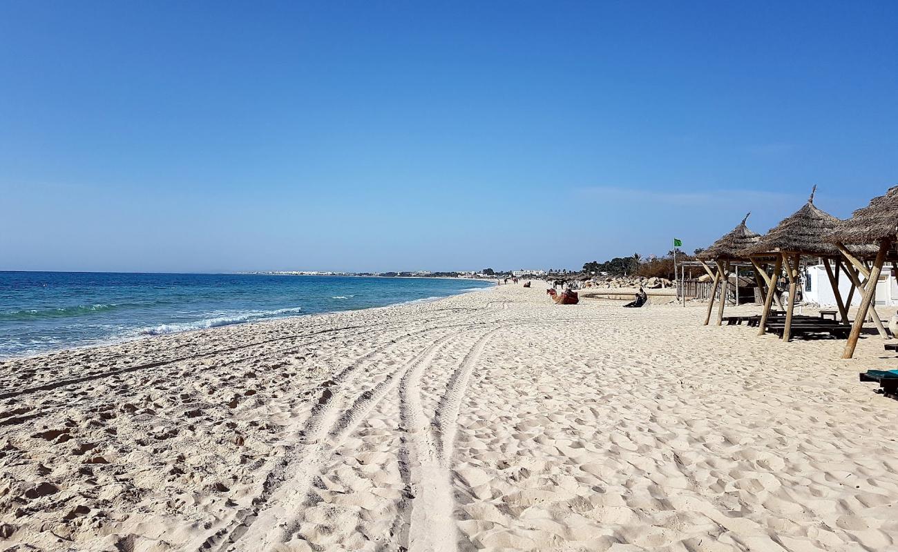 Photo de Plage Les Citronniers avec sable fin et lumineux de surface