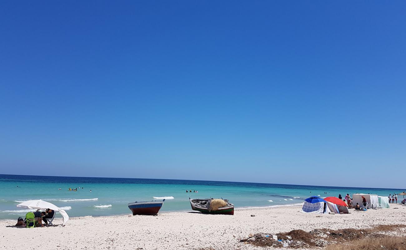 Photo de Plage De Rejiche avec sable blanc de surface