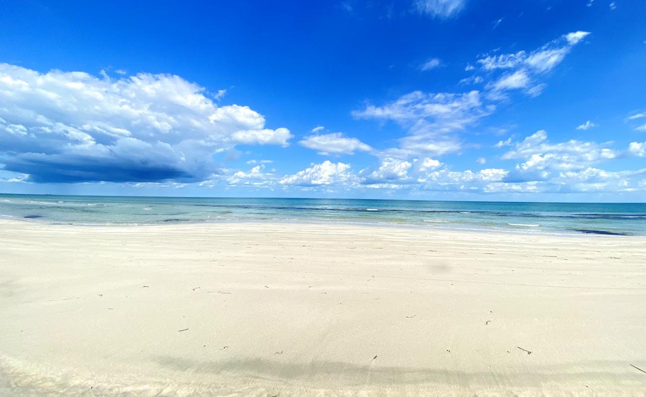 Photo de Plage El Hachen avec sable blanc de surface