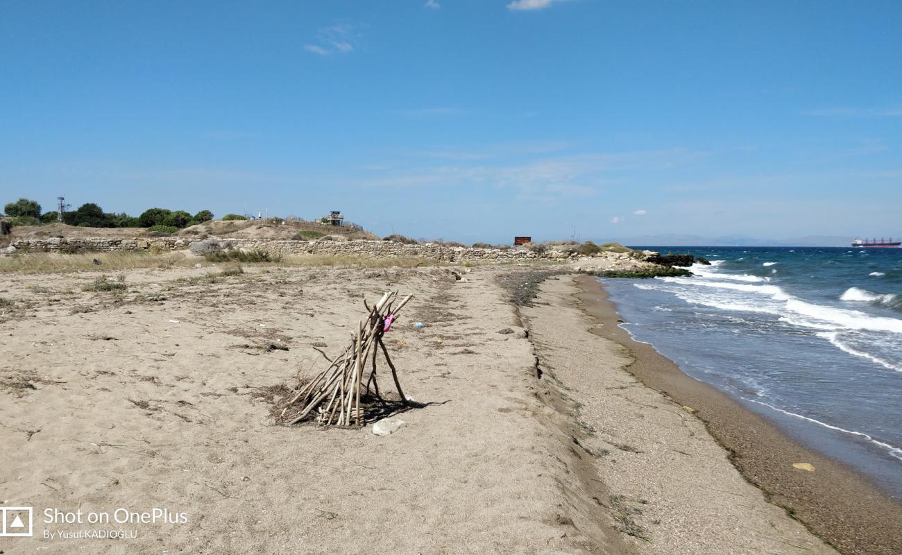 Photo de Kumkale beache avec sable clair avec caillou de surface