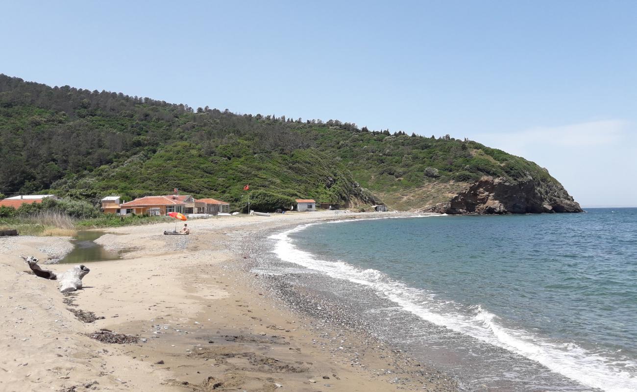 Photo de Gureci beach avec sable clair avec caillou de surface