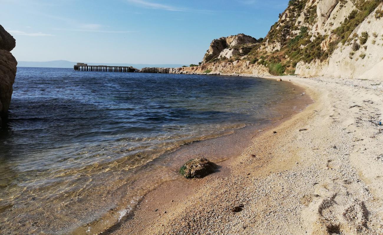 Photo de Bakery Port beach avec caillou fin clair de surface