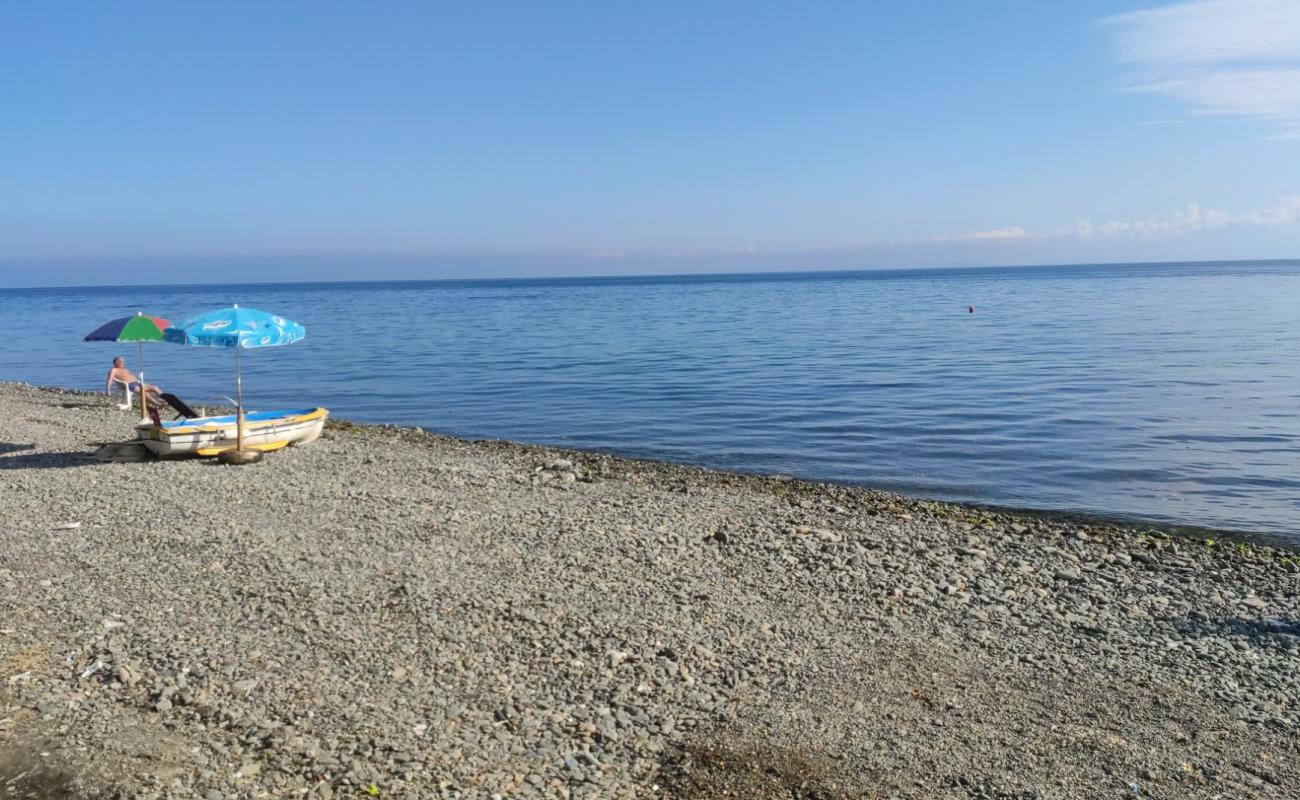 Photo de Cinarcik beach avec caillou gris de surface