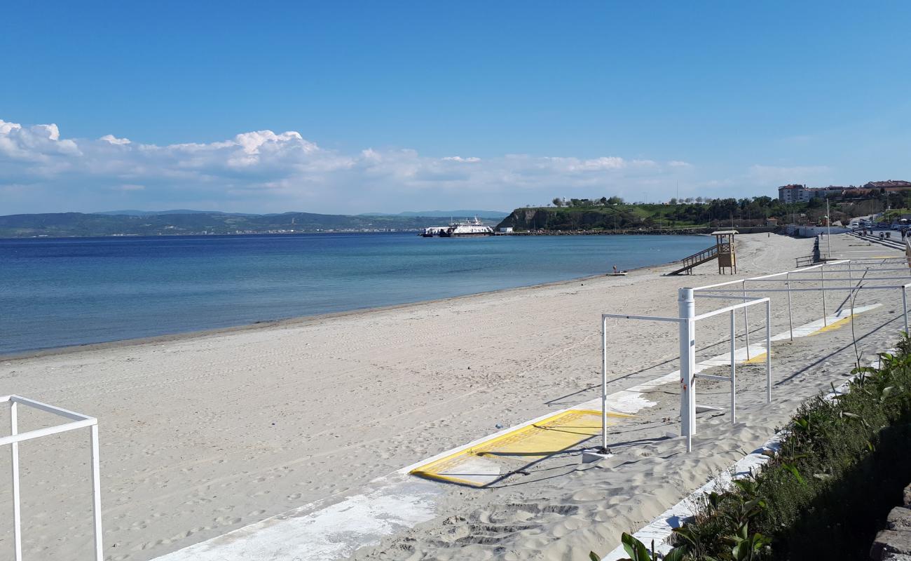 Photo de Hamzakoy beach avec sable brun de surface