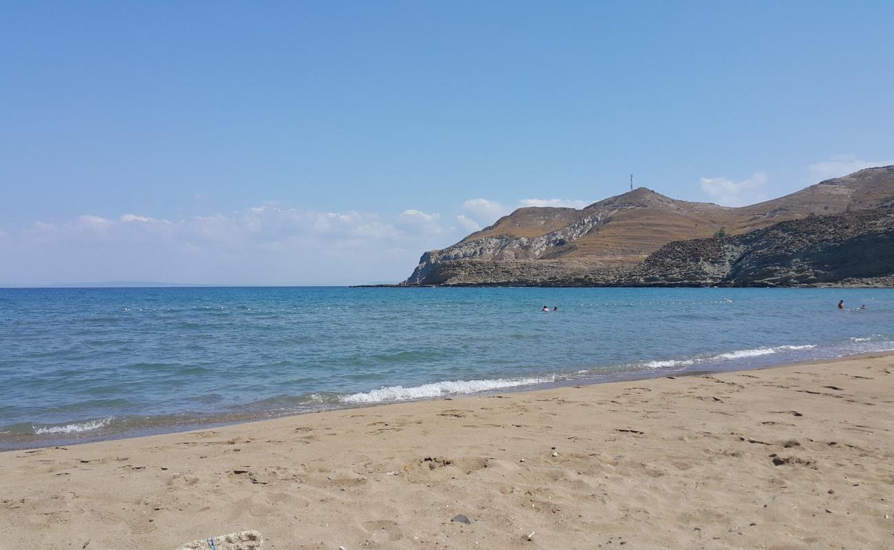 Photo de Kuzu limani beach avec sable lumineux de surface