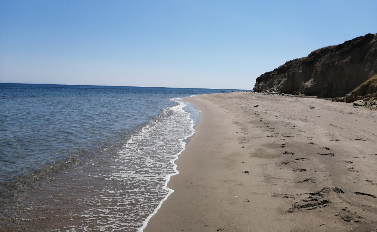 Photo de Gokceada beach avec sable fin gris de surface