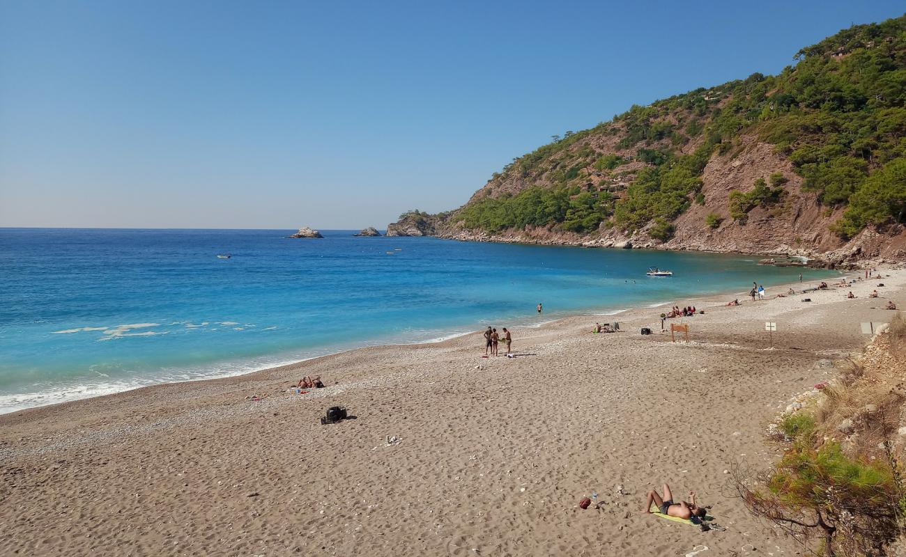 Photo de Kabak beach avec caillou fin clair de surface