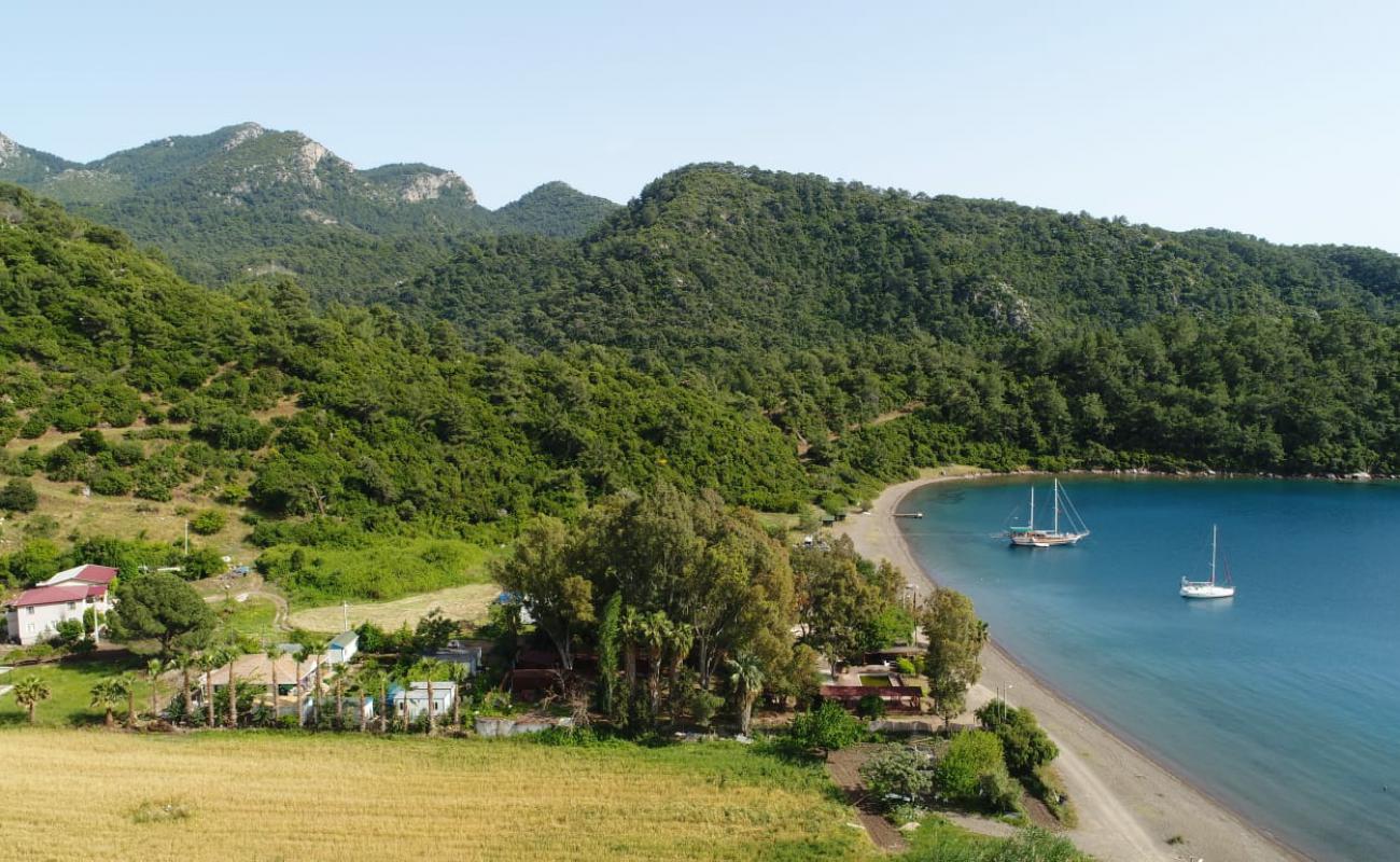 Photo de Hisaronu Koyu beach avec sable noir & galets de surface