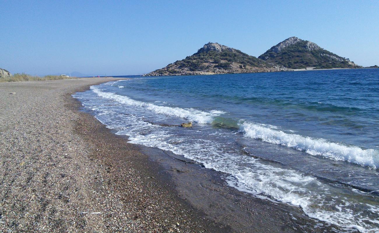 Photo de Perili beach II avec caillou fin gris de surface