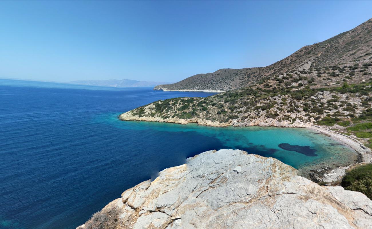 Photo de Knidos beach avec l'eau cristalline de surface