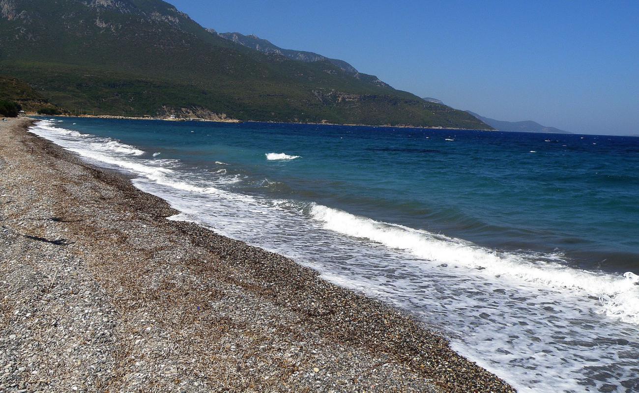 Photo de Kairos beach II avec caillou gris de surface