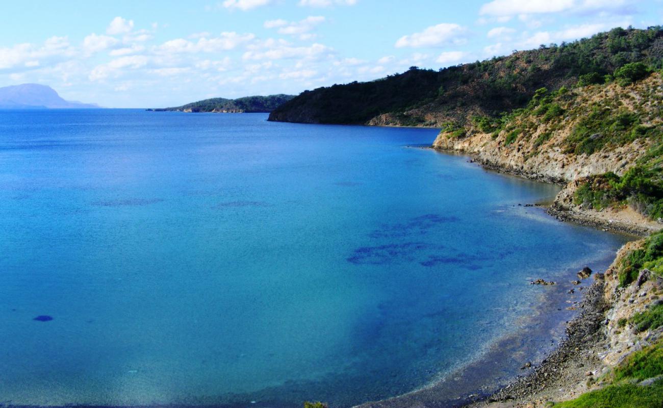 Photo de Bordubet beach II avec terrain rocheux de surface
