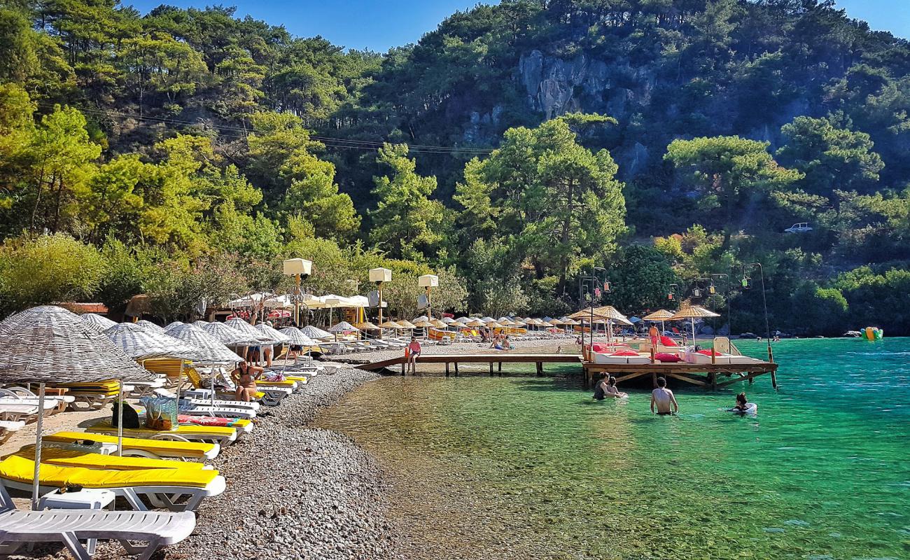 Photo de Çınar Plajı avec sable beige & galets de surface