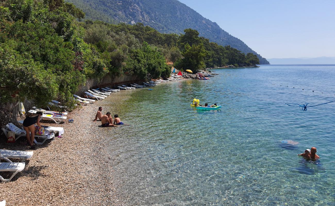 Photo de Iste Bu beach avec caillou clair de surface