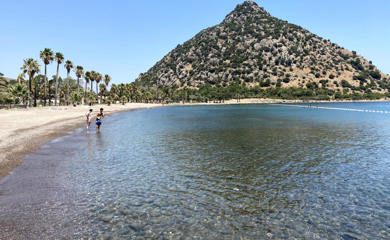 Photo de Plage d'Aspat avec caillou fin clair de surface