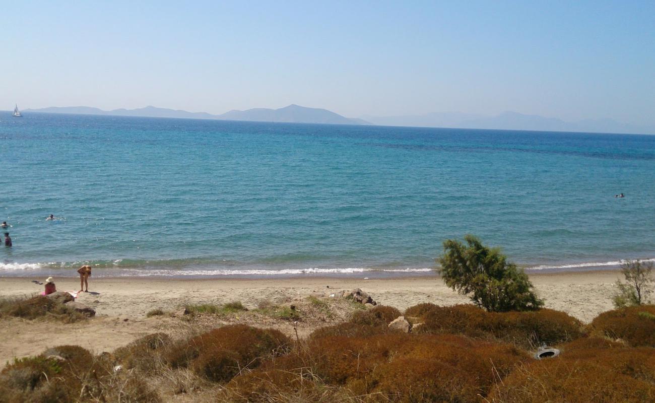 Photo de Fenerburnu Sahili avec sable lumineux de surface