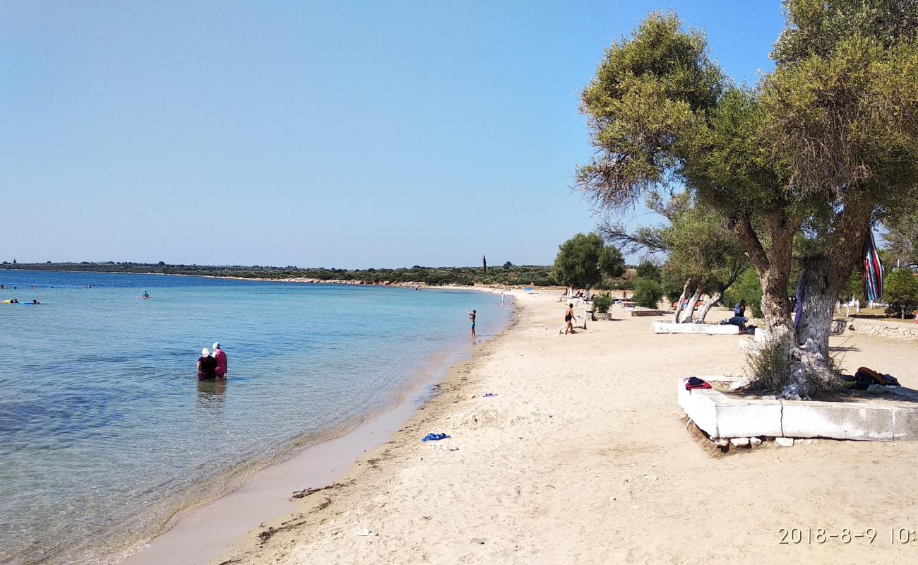 Photo de Fevzi Cakmak beach avec sable brun de surface