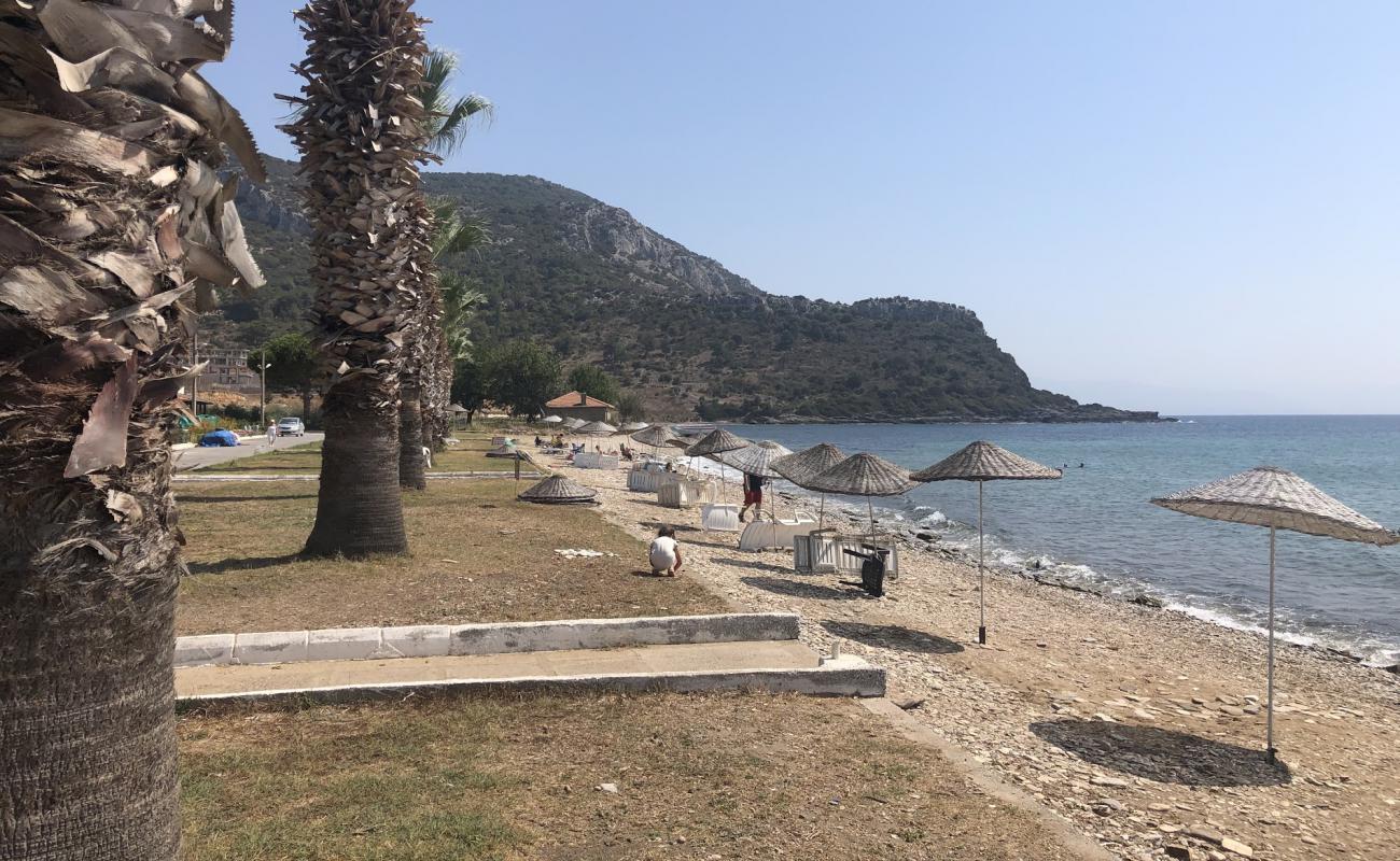 Photo de Sukuralti beach III avec sable beige & galets de surface