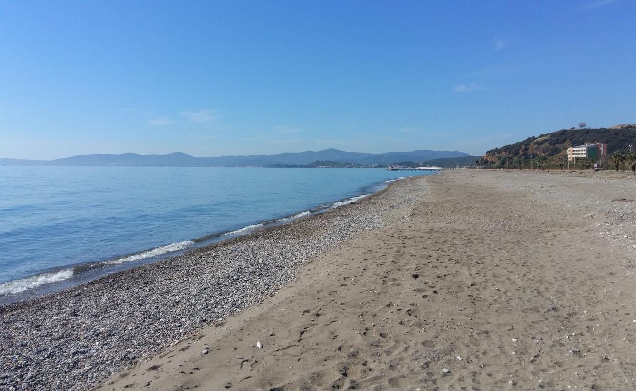 Photo de Ozdere beach II avec sable beige & galets de surface