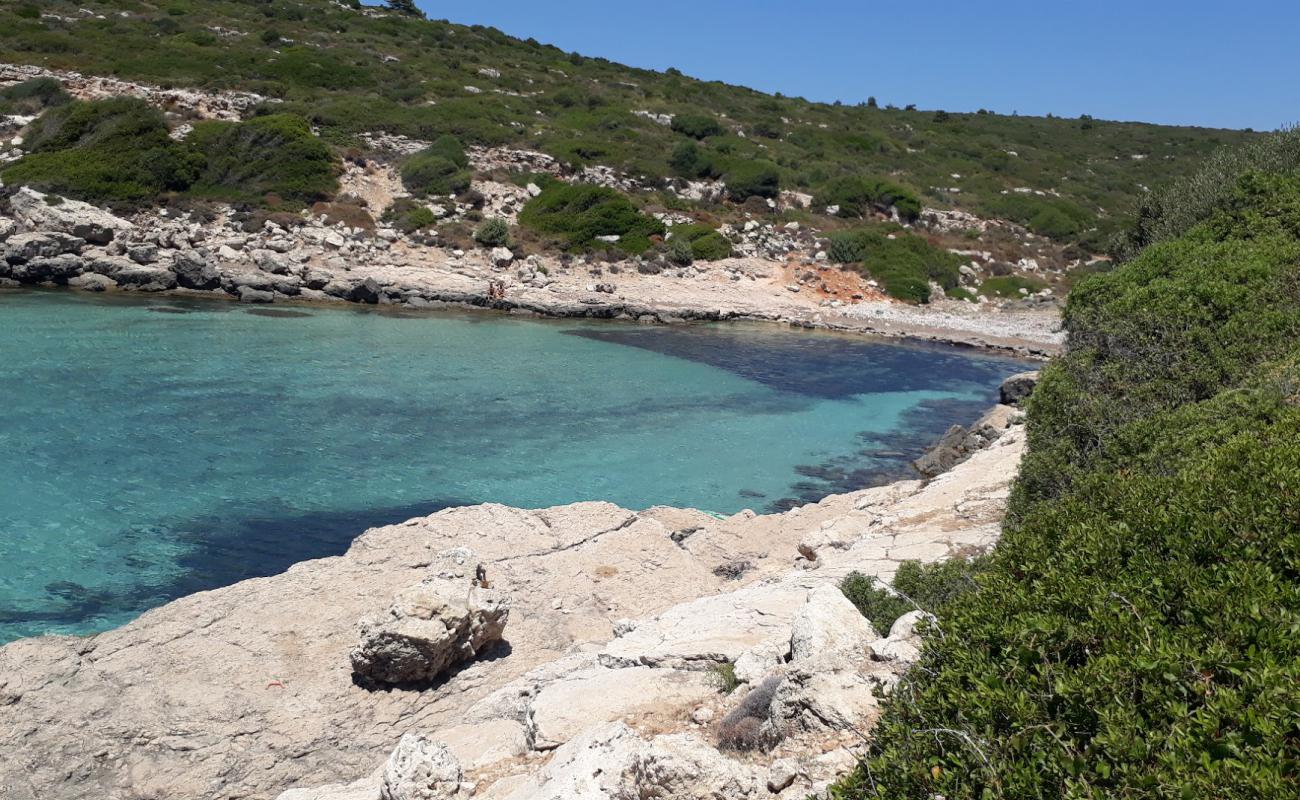 Photo de Altinkoy Plaji II avec terrain rocheux de surface
