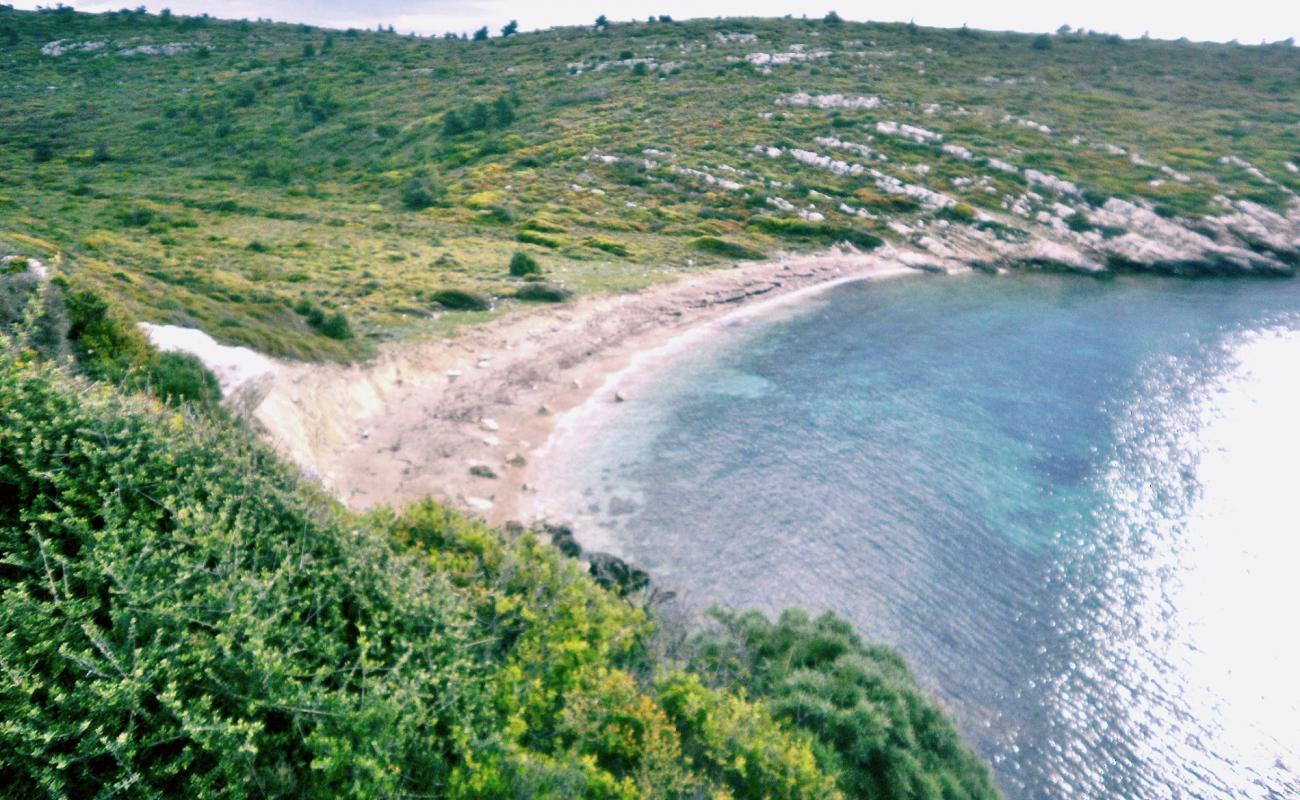 Photo de Denizyildizi beach II avec sable brun & rochers de surface
