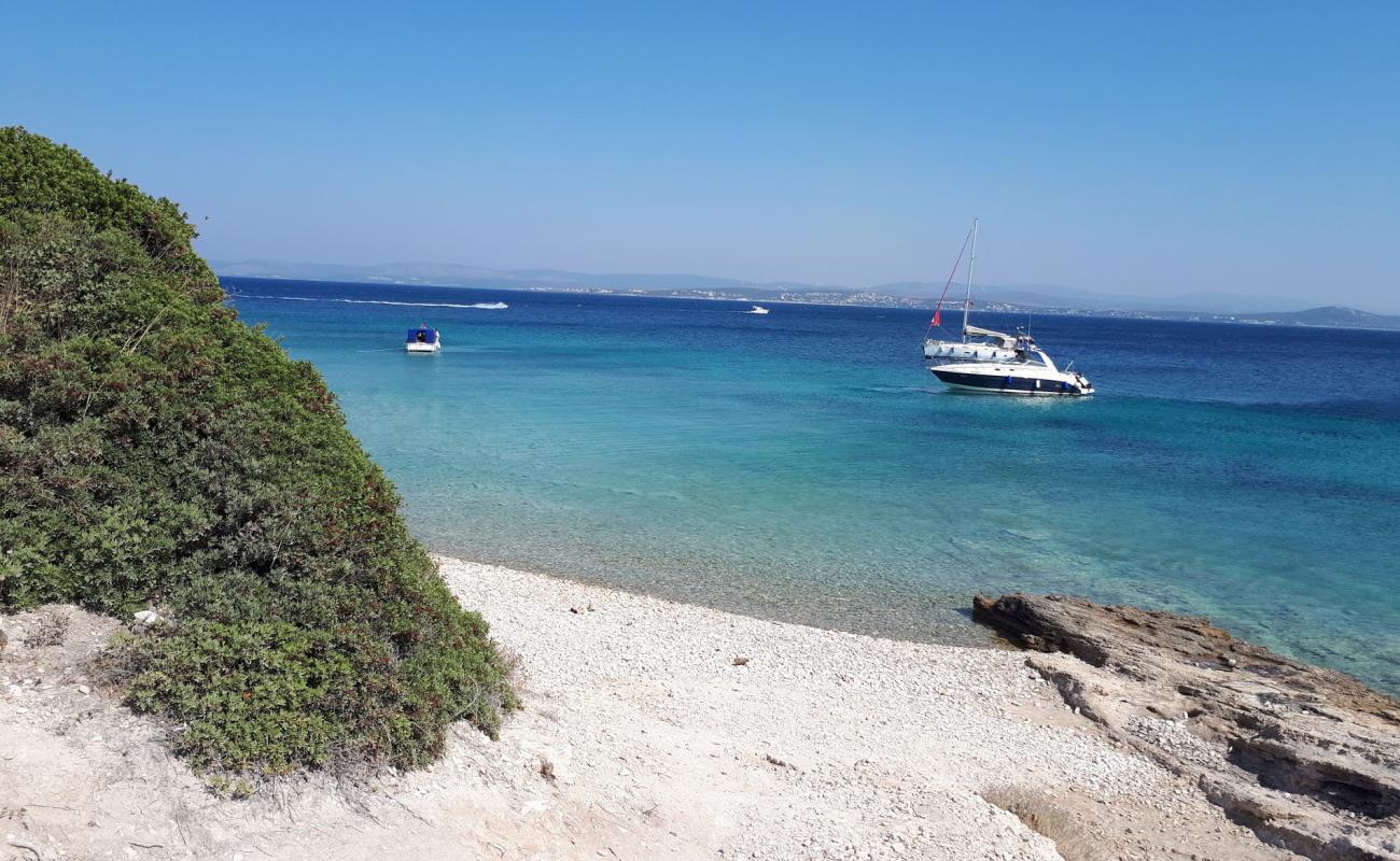 Photo de Marti Plaji avec terrain rocheux de surface