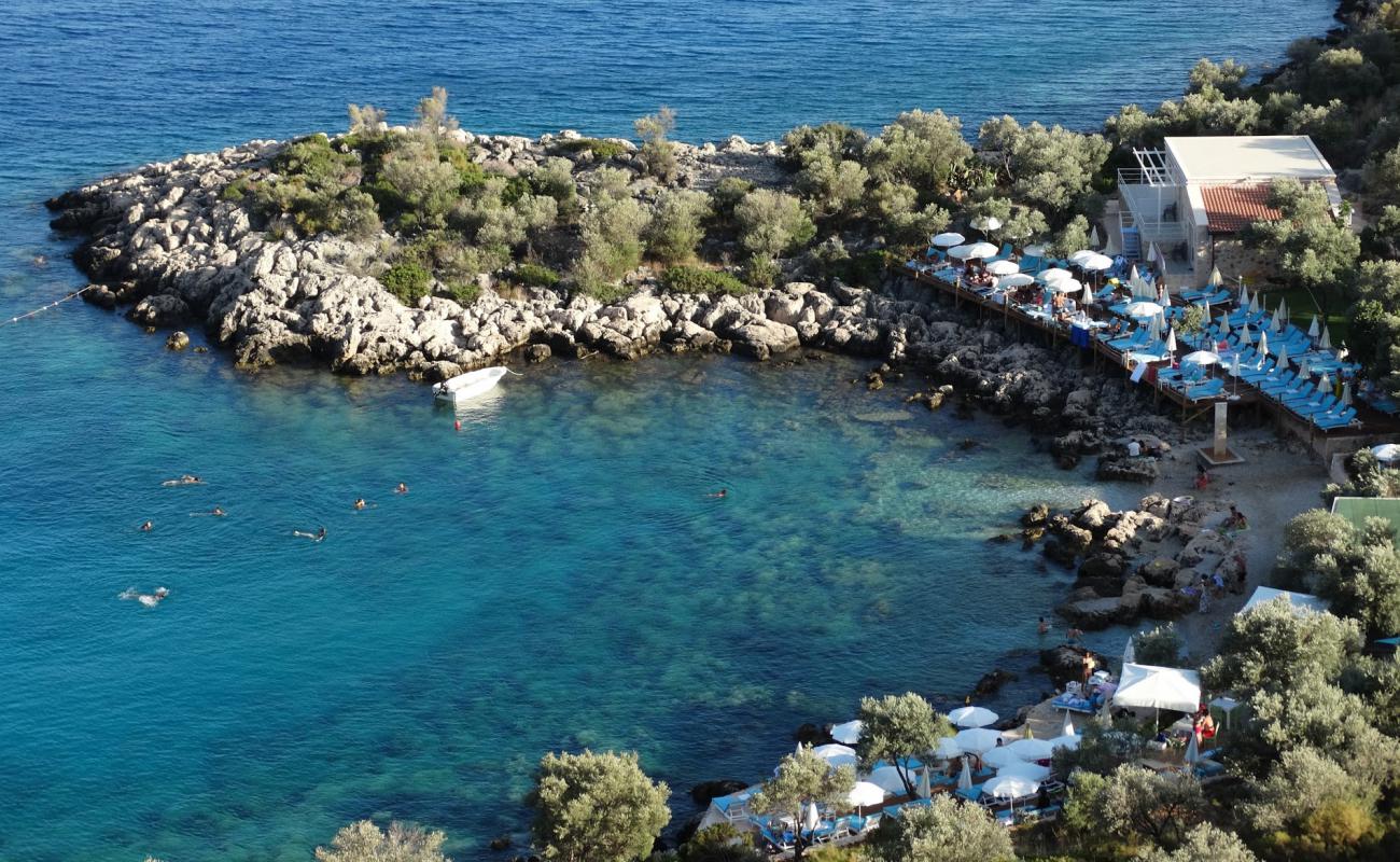 Photo de Plage de Hidayet Koyu avec caillou fin clair de surface