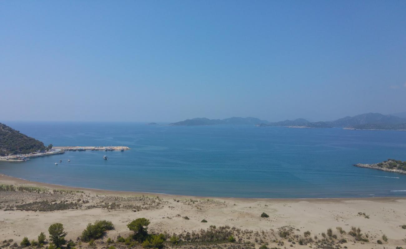 Photo de Cayagzi Beach avec sable brun de surface