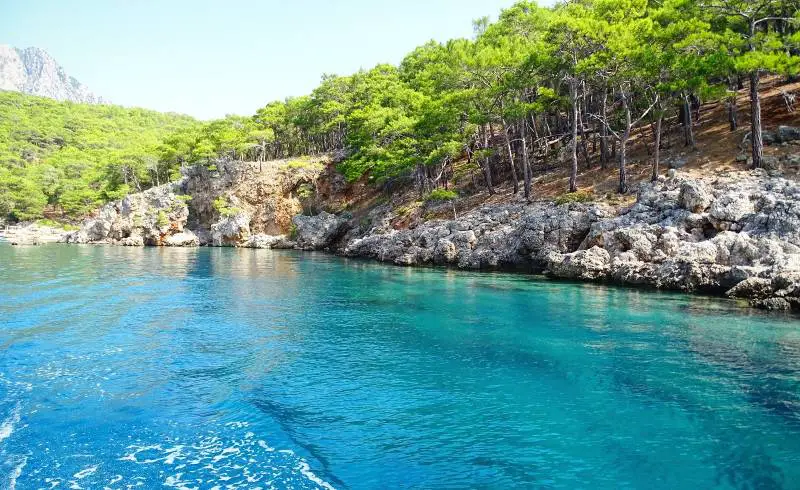 Photo de Akseki Koyu Adrasan avec sable beige & galets de surface