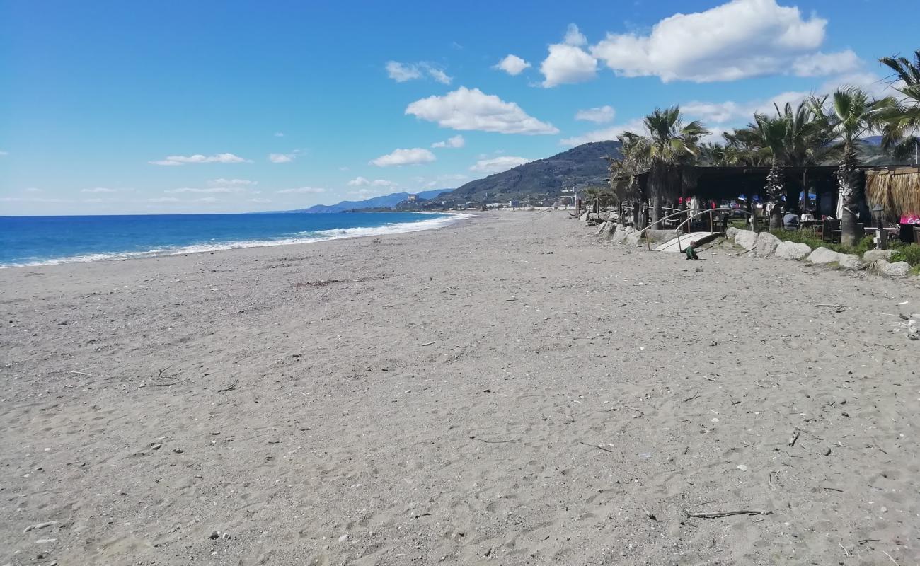 Photo de Demirtas beach avec sable brun de surface