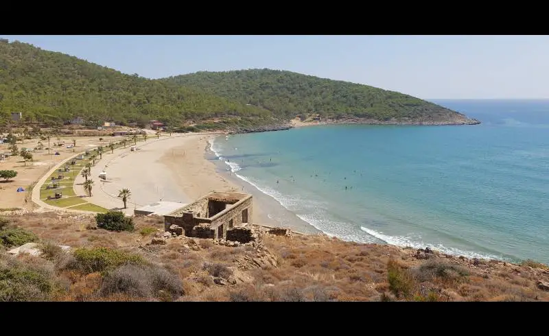 Photo de Incekum beach avec sable beige de surface