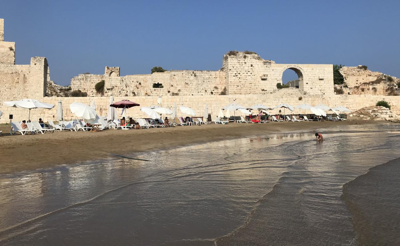 Photo de Korykos beach avec sable beige fin de surface