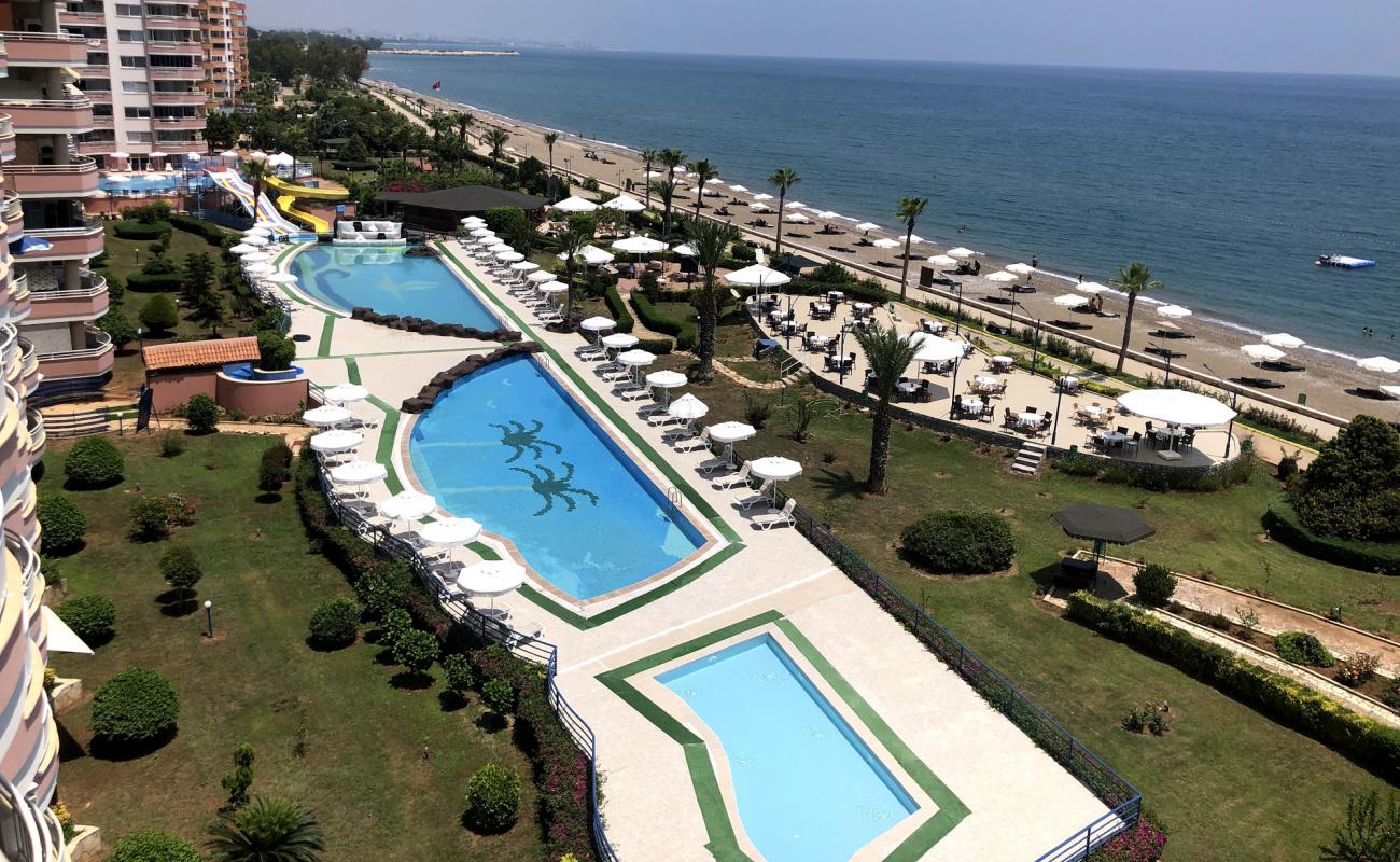 Photo de Limonlu beach avec sable beige de surface