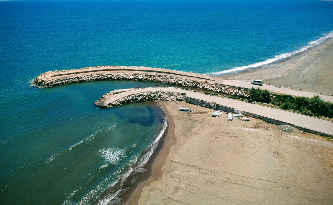 Photo de Arpacbahsis beach avec sable beige de surface