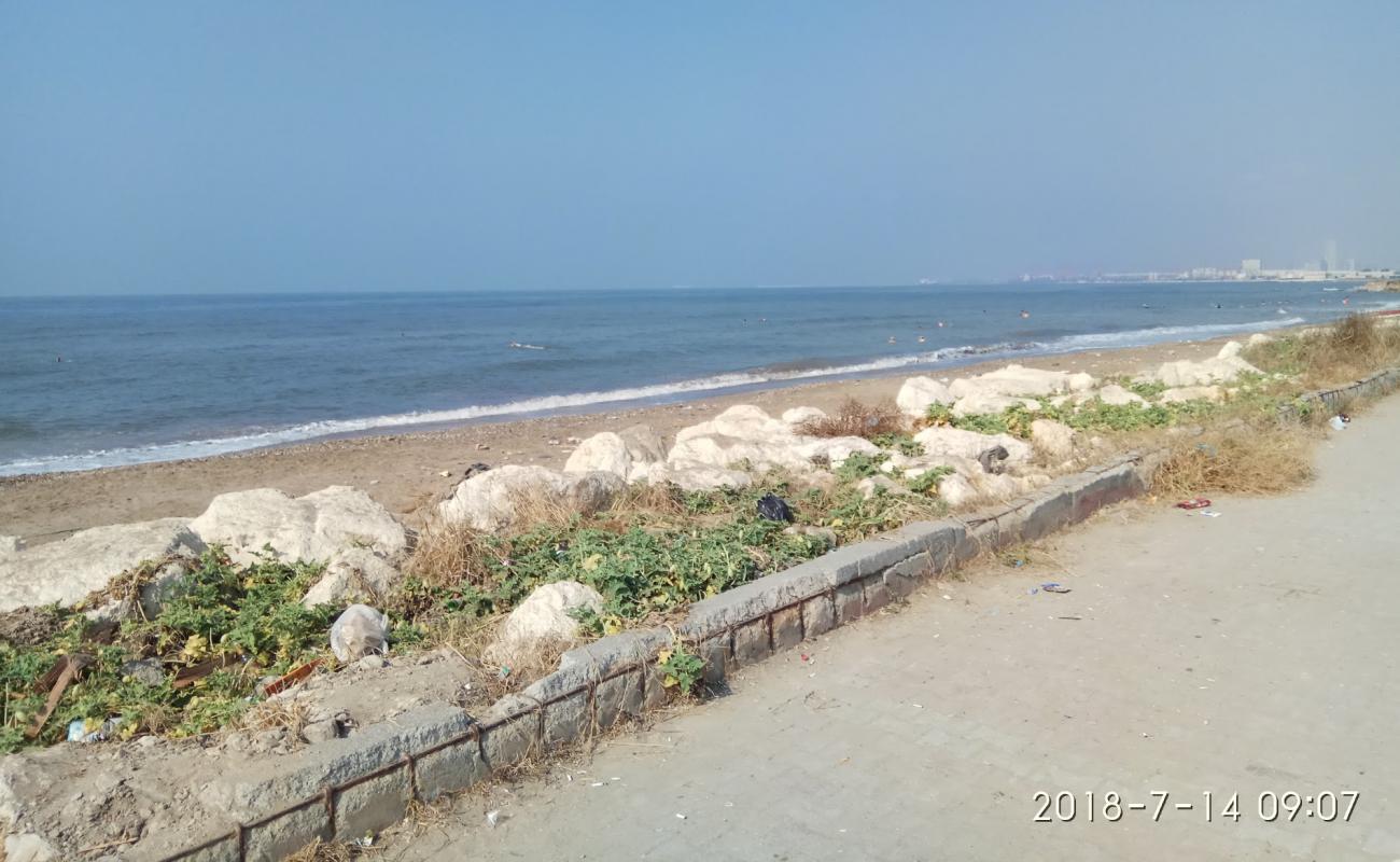 Photo de Akdeniz beach avec sable beige de surface
