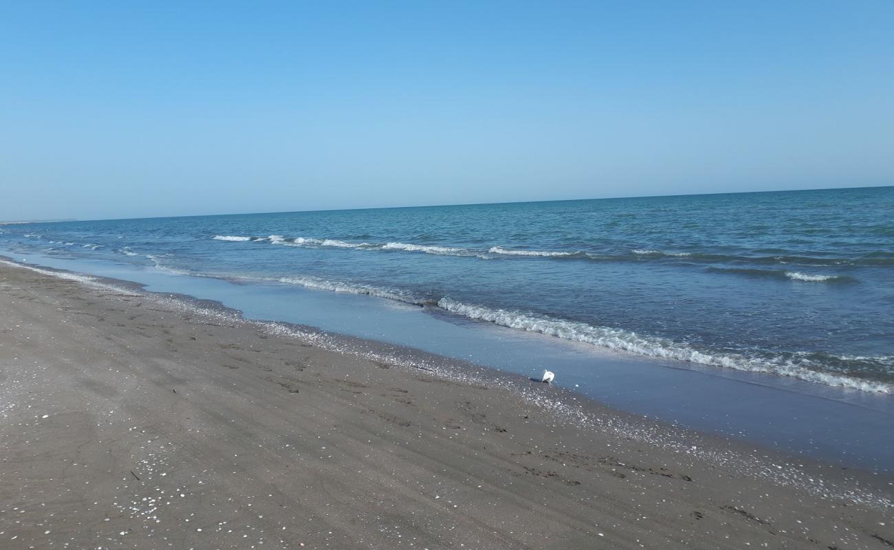 Photo de Adanalioglu beach avec sable beige de surface