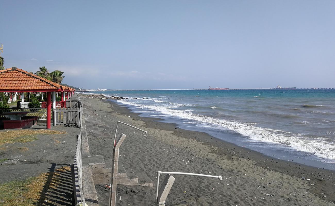 Photo de Yeniyurt beach avec sable gris avec caillou de surface