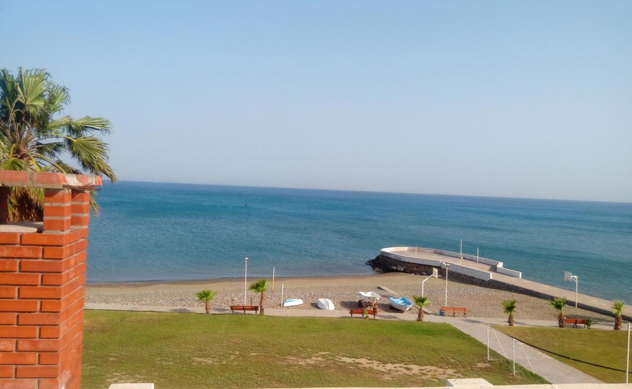 Photo de Micana Rhosus beach avec sable lumineux de surface