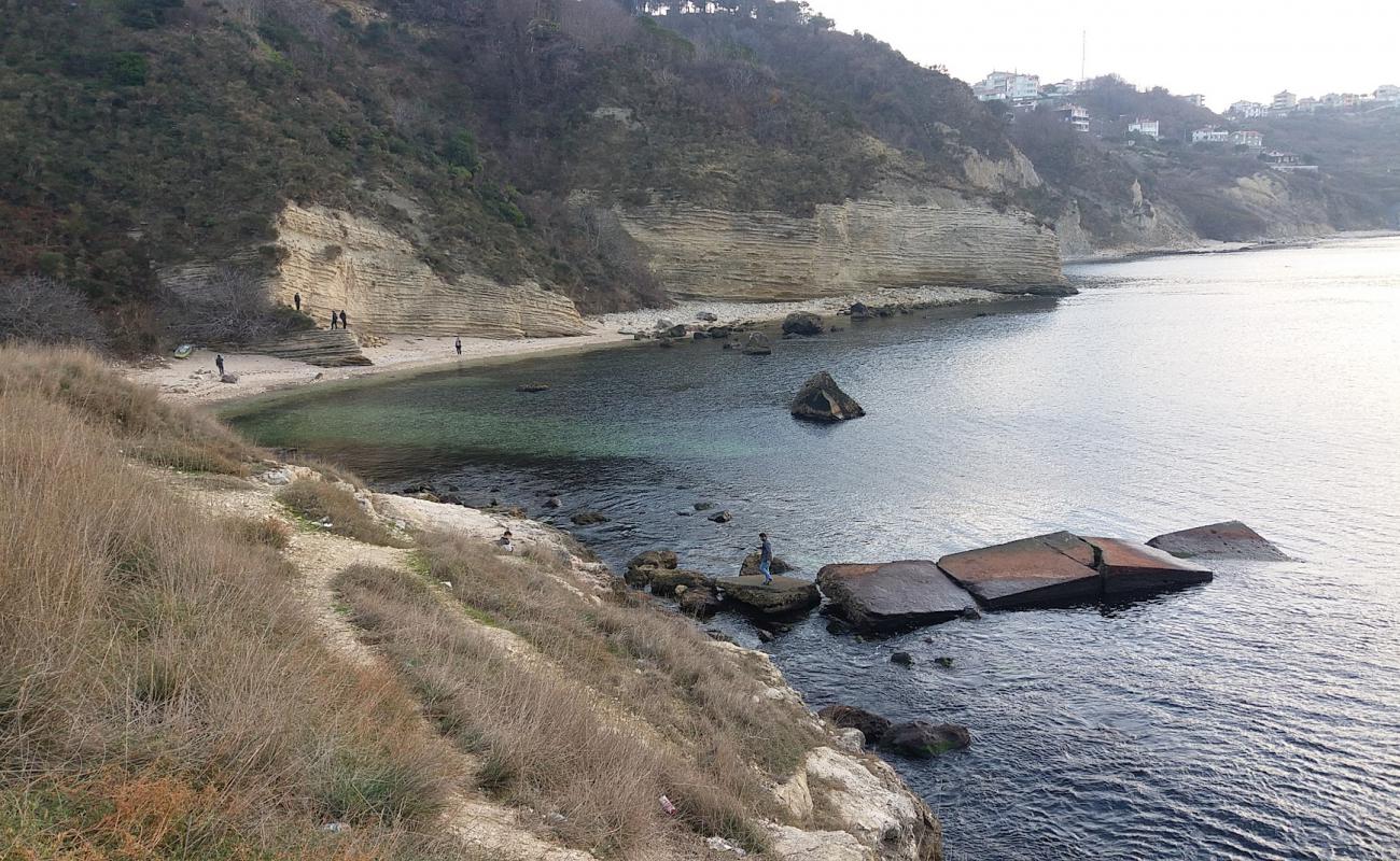 Photo de Karaburun beach III avec galets beige de surface